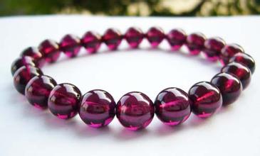 七夕风水揭秘：佩戴天然的粉水晶收获良缘